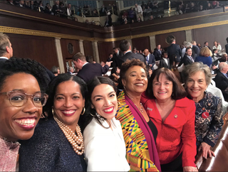 Illustration for article titled The 116th Congress in Barbara Lee Selfies